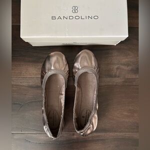 Bandolino Women’s Metallic Bronze Ballet Flats